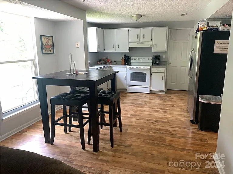 2213 Flint Glenn Ln — Photo 8