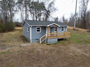 325 Rock Quarry Rd, Travelers Rest, SC 29690