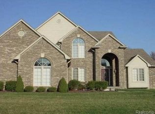 53241 Zachary Dr, Chesterfield, MI 48047