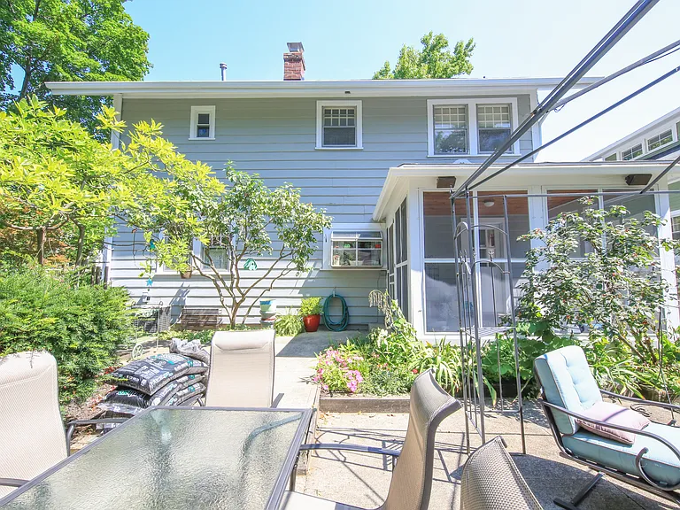 60 Patterson Rd — Photo 2