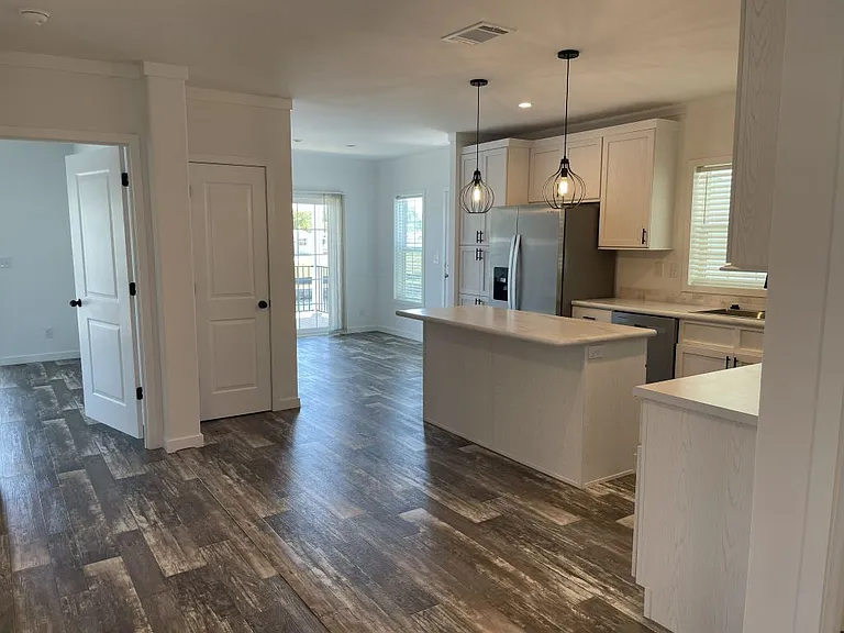 5652 Blue Harbor Dr #325 — Photo 2