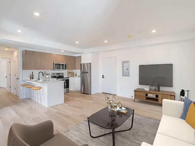 5900 Germantown (The Premiere) — Photo 36