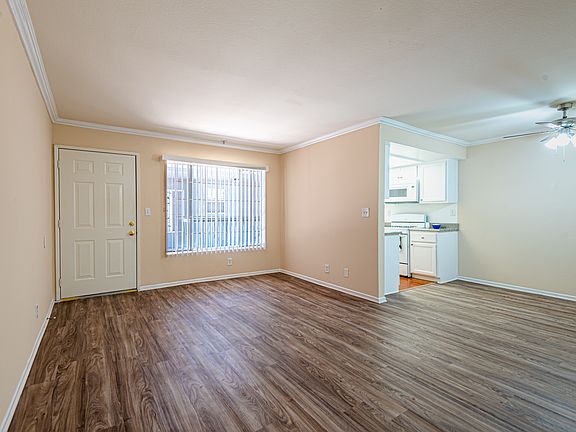 4th image of 612 E Cypress Ave #205