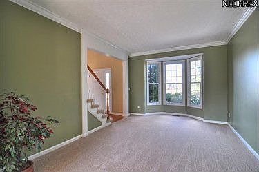 4th image of 643 Bridgeside Dr