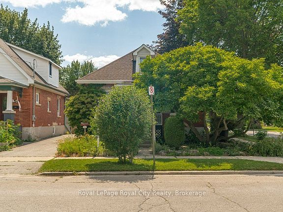 4th image of 66 Raglan St