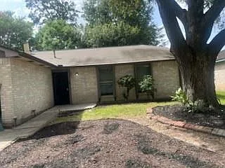 2327 Goldspring Ln — Photo 3