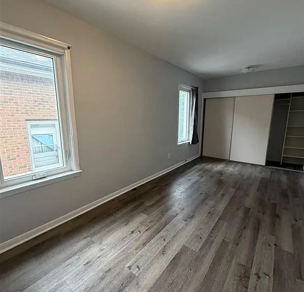 47 Eastman Ave — Photo 11