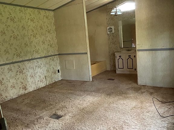 4th image of 1822 Covington Ln NE #6