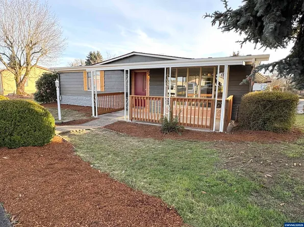 450 SE Lacreole Dr Unit 1, Dallas, OR 97338