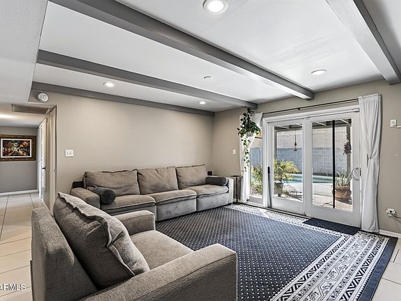 4th image of 131 E RIVIERA Drive