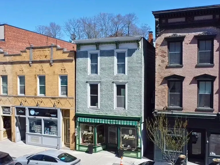 412 Main St #3 — Photo 2