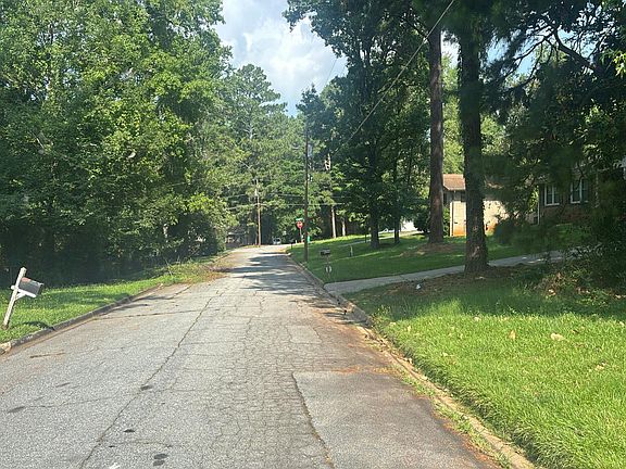 5th image of 4104 Marquette Ct