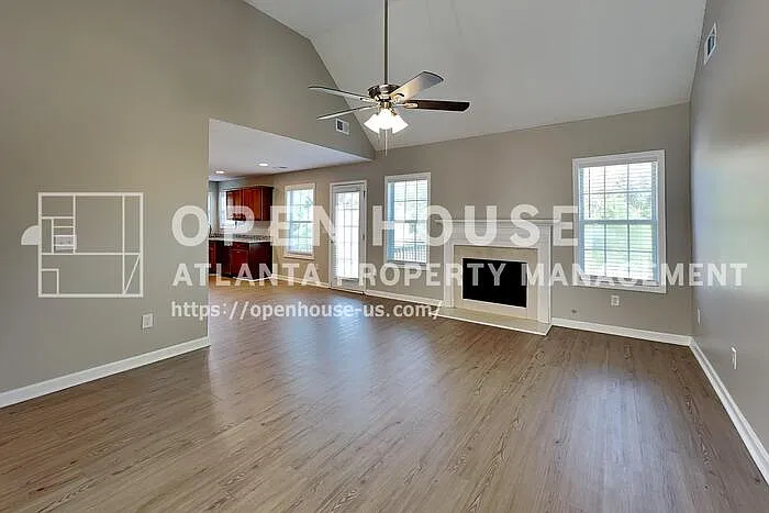 3 bed, 2.0 bath, 1823 sqft, $1,900 — Photo 3