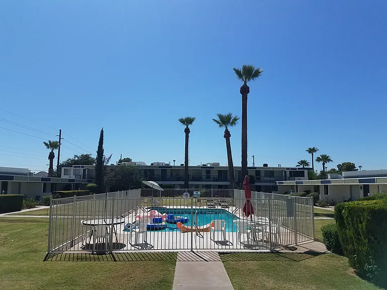 1939 E Missouri Ave #15 — Photo 16