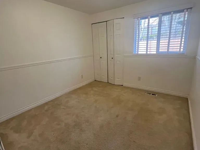 1060 SW View Crest Dr — Photo 10