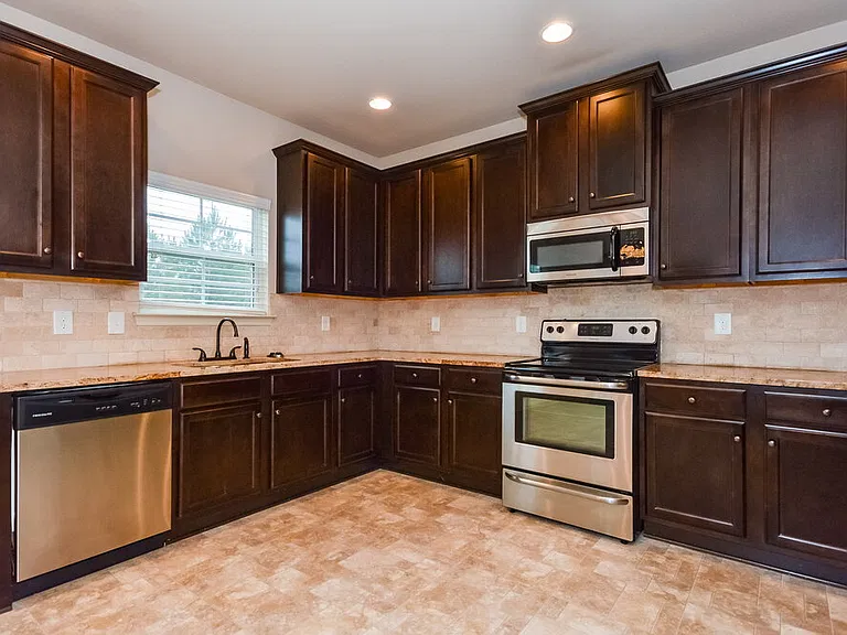 1216 Nottley Dr — Photo 7