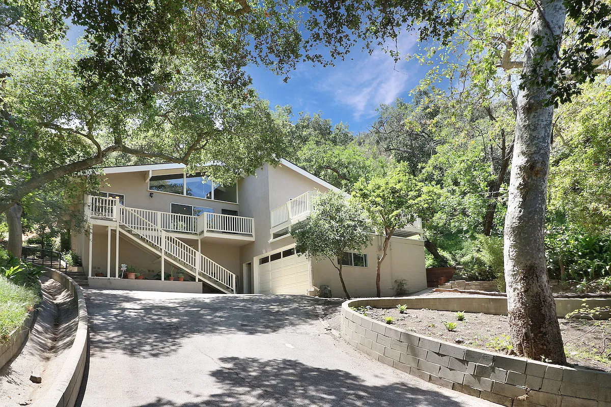 Upper Mandeville Canyon - Stunning Oasis — Photo 4