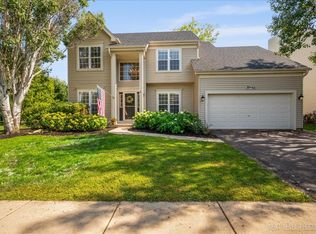 39W421 W Mallory Dr, Geneva, IL 60134