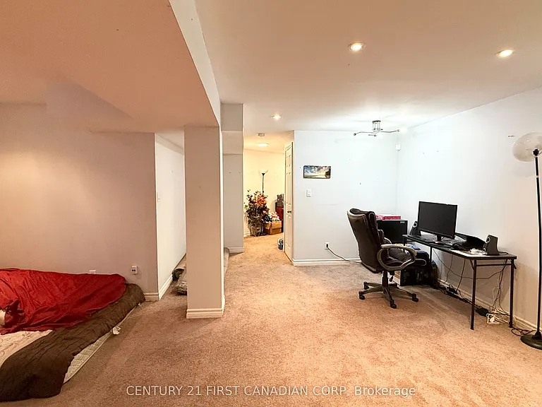 197 Baxter St — Photo 31