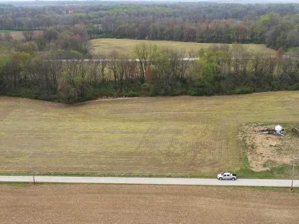 67 E State Rd, Bicknell, IN 47512