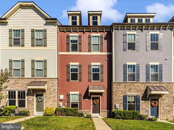 1205 Lawler Dr, Frederick, MD 21702