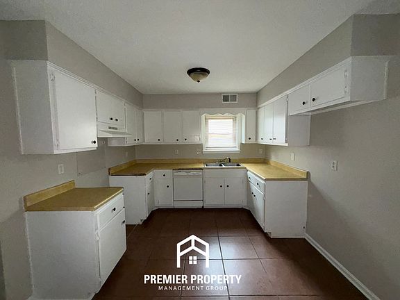 4th image of 7907 Carol Elaine Cir