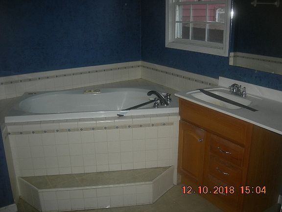 4th image of 2206 S 1100 E