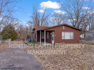 9746 Diamond Dr, Saint Louis, MO 63137