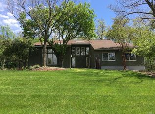 4 Munssee Ct, Stony Pt, NY 10980