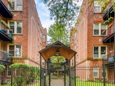 1647 W Pratt Blvd APT 2B, Chicago, IL, 60626