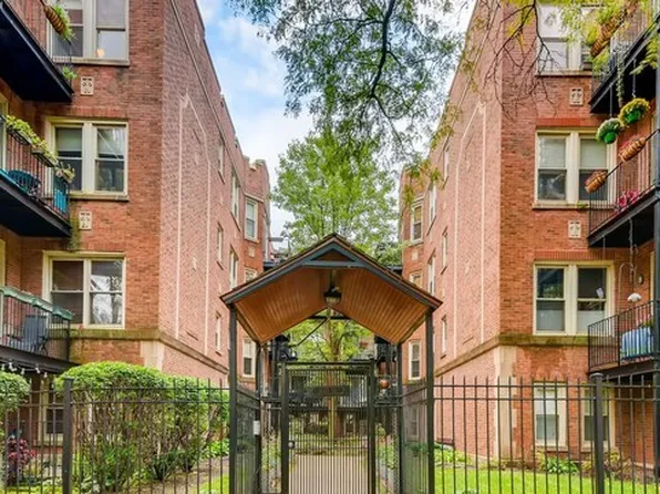 1647 W Pratt Blvd APT 2B, Chicago, IL 60626