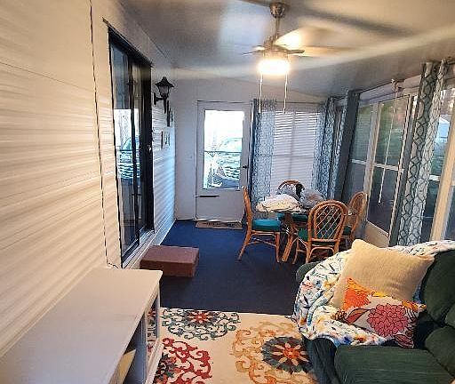 Fully Furnished Lanai w/ a Queen Sleeper for Guests, Television, Dining Table, AC and Ceiling Fan