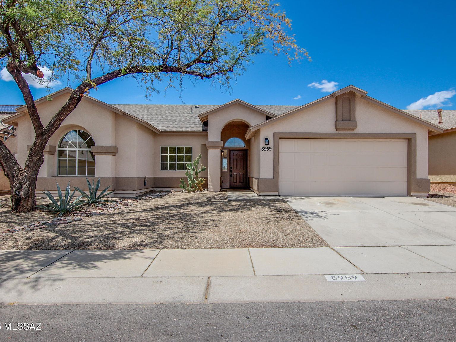 8959 N Soft Winds Dr, Tucson, AZ 85742 | Zillow
