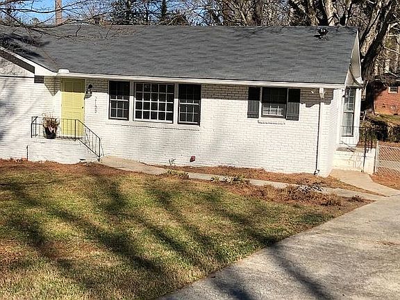 3rd image of 2155 Pawnee Dr SE