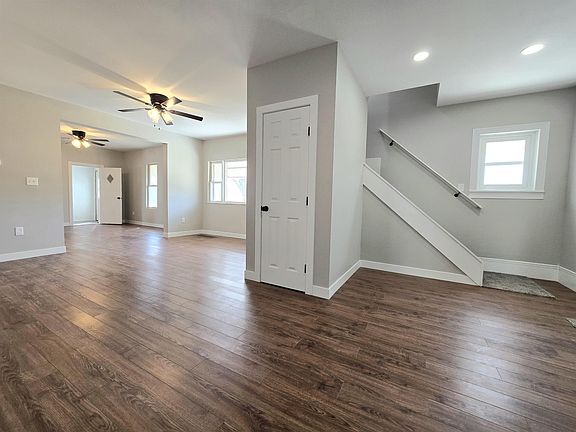 3rd image of 804 Main St