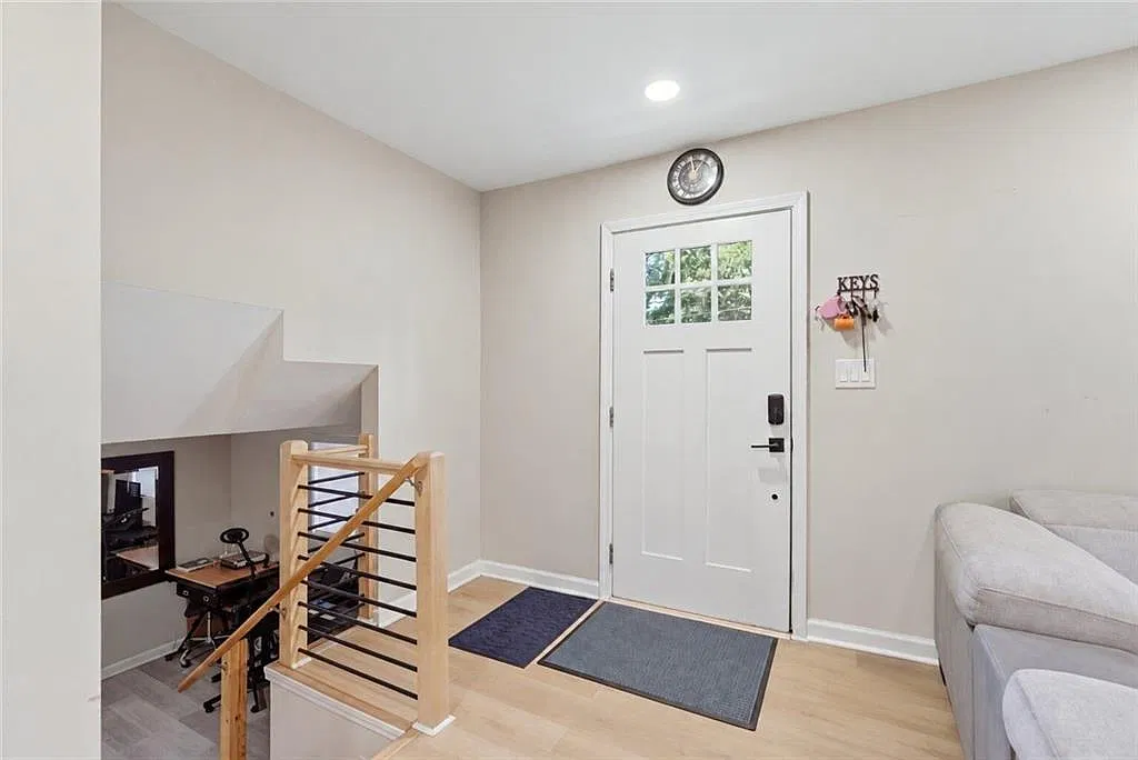 4 bed, 3.0 bath, 1552 sqft, $3,000 — Photo 4