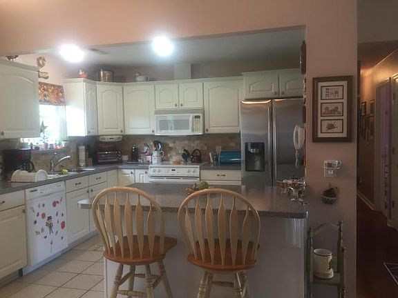 3rd image of 5425 Apple Blossom Ln