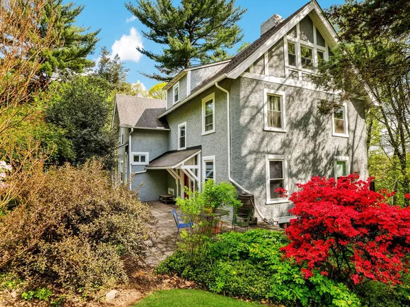 3 Knoll St, Lansdowne, PA 19050