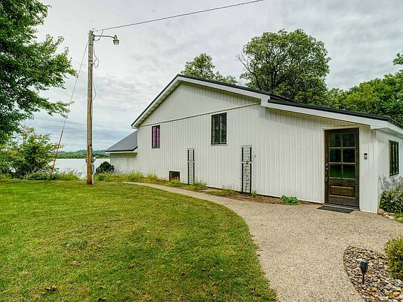 4th image of 3272 Tammy Ln