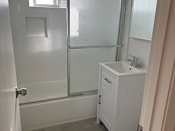 5th image of 615 Gilroy Dr