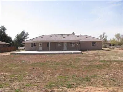4 bed, 1796 sqft, $2,995 — Photo 2