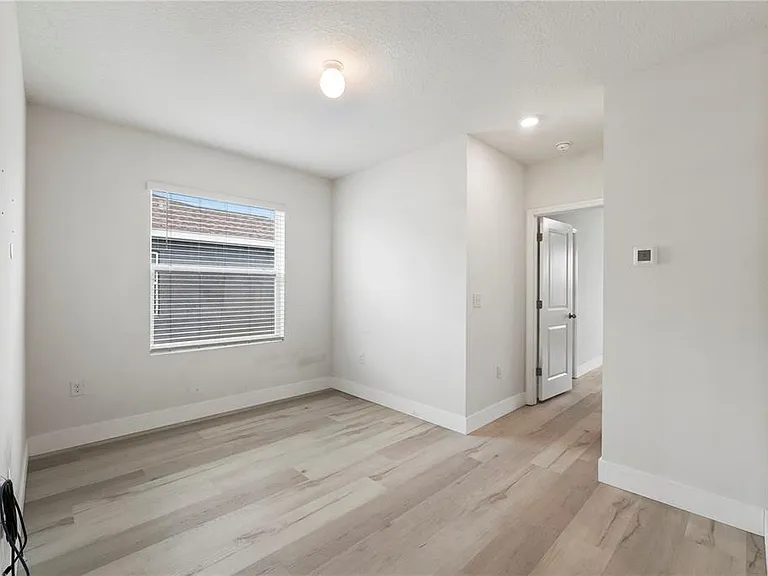 2878 Suncoast Plains Dr — Photo 28