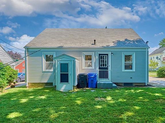 3rd image of 23 Vineyard Ave