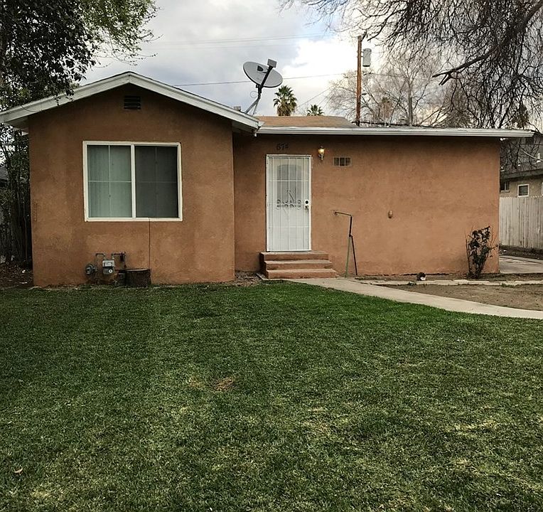 1st image of 674 W 21st St