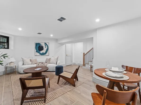 83 Liberty Place image 26 of 39