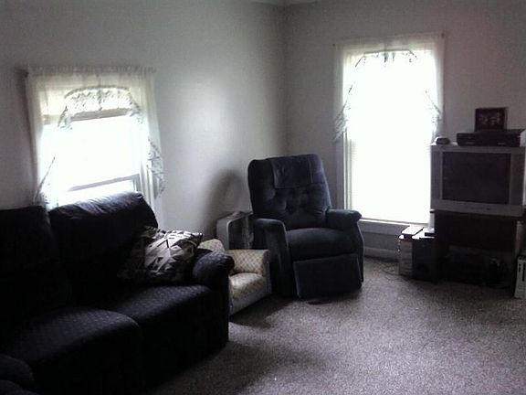 5th image of 319 Jefferson