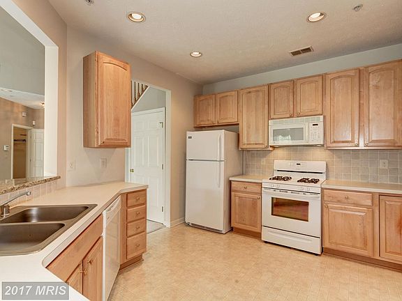 3rd image of 2498 Amber Orchard Ct E Unit 302