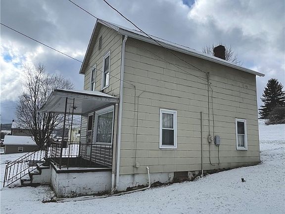 3rd image of 137 2nd Ave