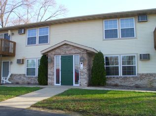 W9598 Us Highway 12 APT 4, Cambridge, WI 53523