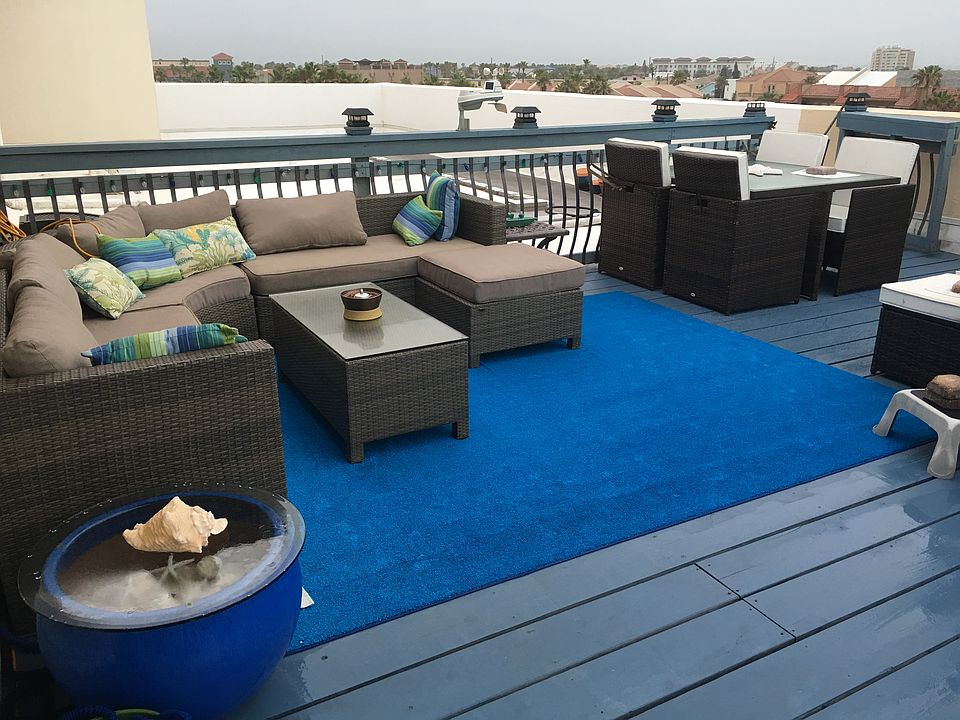 Sundeck Looking West